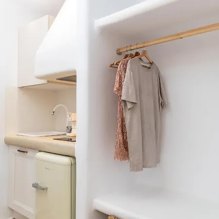 Gold&white * Maragkas