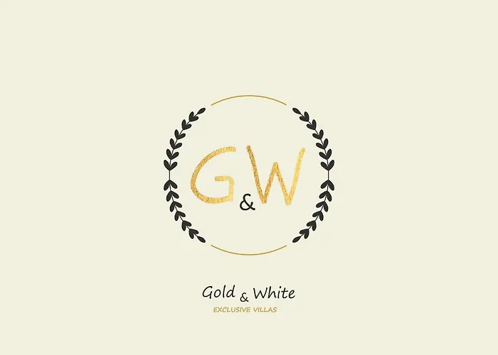 Gold & White וילה *